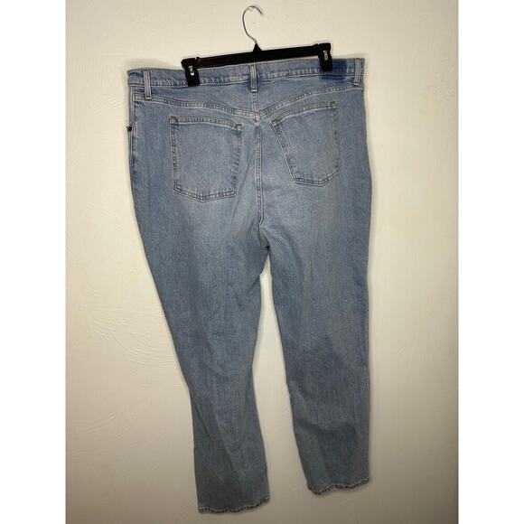 Abercrombie & Fitch Curve Love 90s Straight Ultra High Rise SZ 36 22 Distressed - Picture 2 of 6